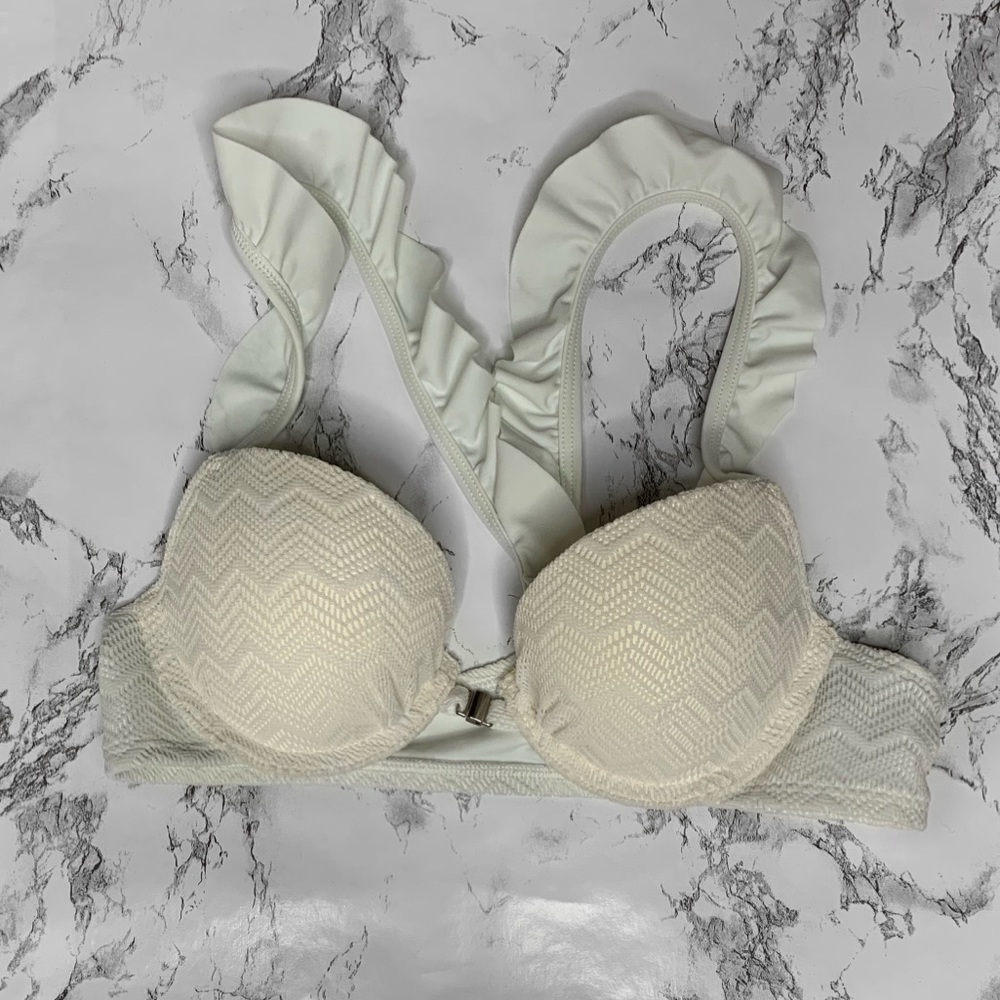 NWT aerie White Ruffle and Crochet Bikin Top
